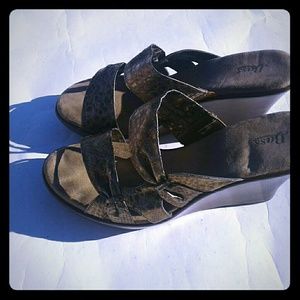 Bass Moreen Wedge Slip On Sandals